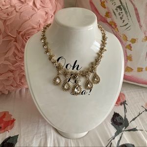 Marchesa Crystal Necklace!💍.